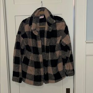 Women’s Button Up Collared Plaid Sherpa Jacket